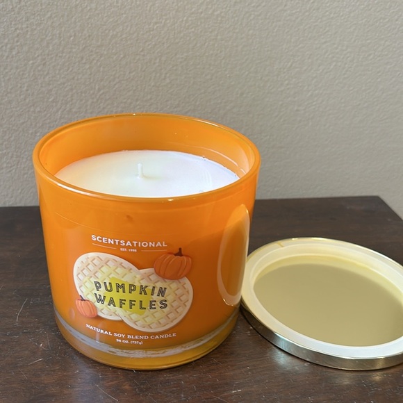 Scentsational Pumpkin Waffles Candle Glass Jar 26 Oz  Soy Wax Orange Jar Fall - Picture 2 of 2